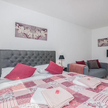 Apartments Elle Luxury Vantacici Malinska Ngoại thất bức ảnh