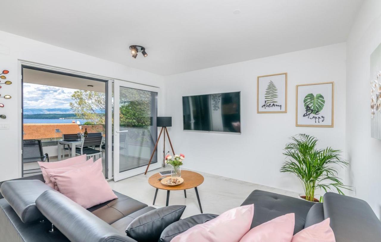 Apartments Elle Luxury Vantacici Malinska Ngoại thất bức ảnh