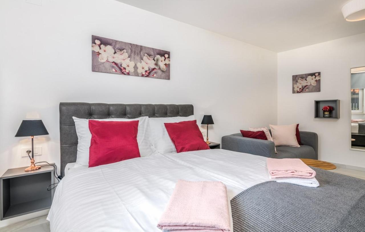 Apartments Elle Luxury Vantacici Malinska Ngoại thất bức ảnh