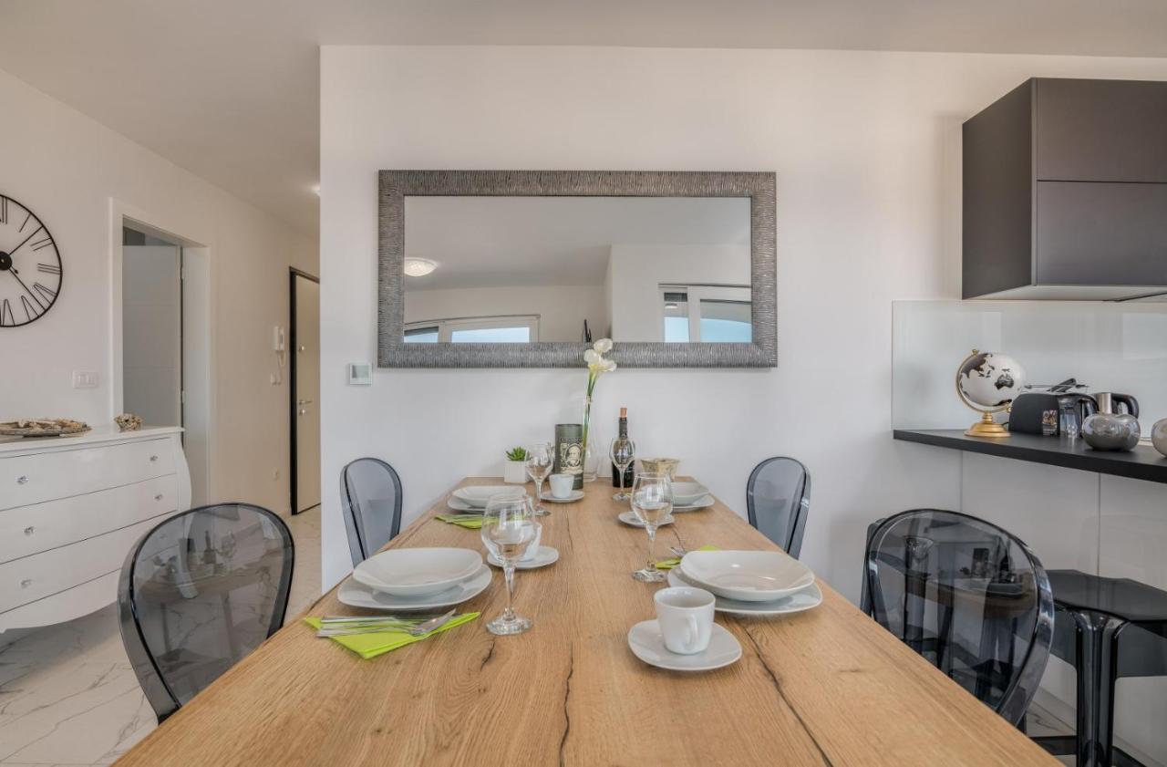 Apartments Elle Luxury Vantacici Malinska Ngoại thất bức ảnh