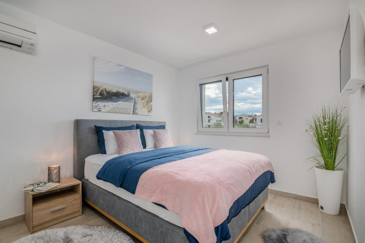 Apartments Elle Luxury Vantacici Malinska Ngoại thất bức ảnh