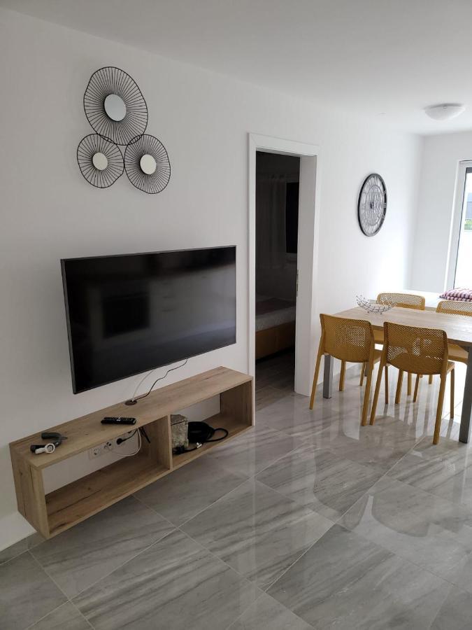 Apartments Elle Luxury Vantacici Malinska Ngoại thất bức ảnh