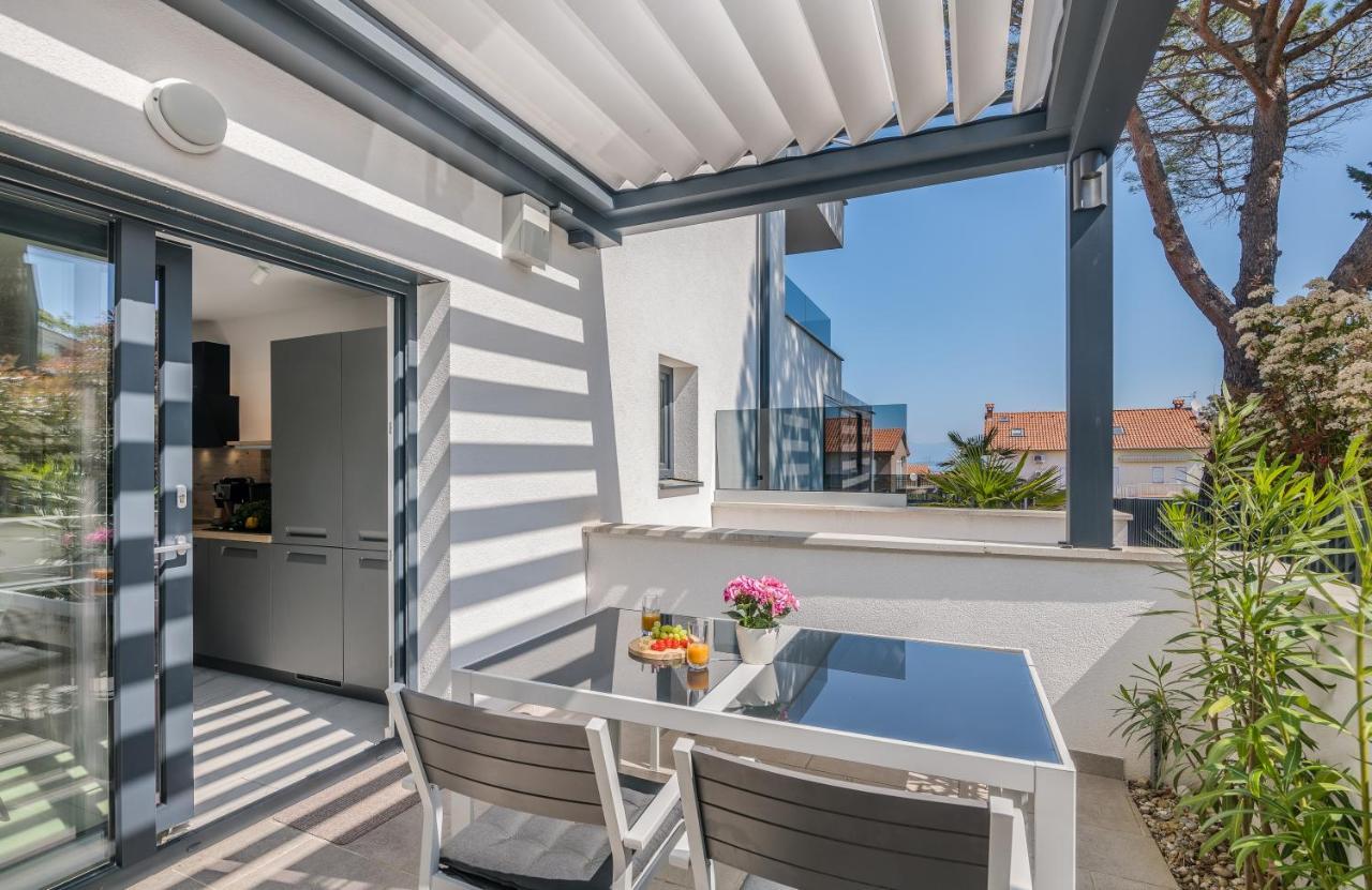 Apartments Elle Luxury Vantacici Malinska Ngoại thất bức ảnh
