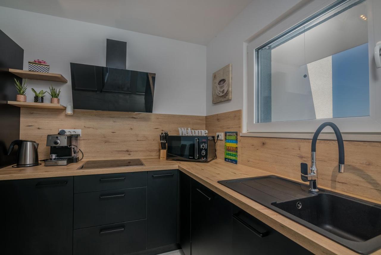 Apartments Elle Luxury Vantacici Malinska Ngoại thất bức ảnh